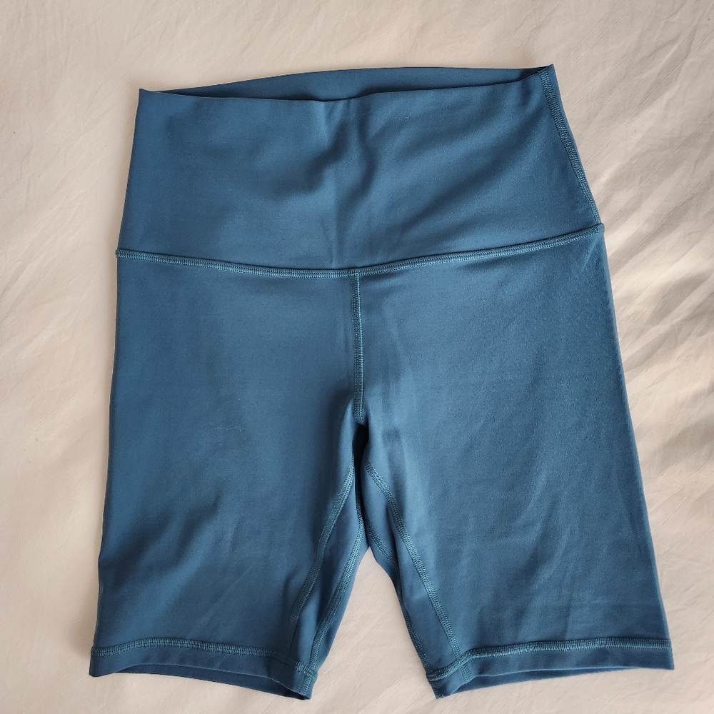 Lululemon Align shorts